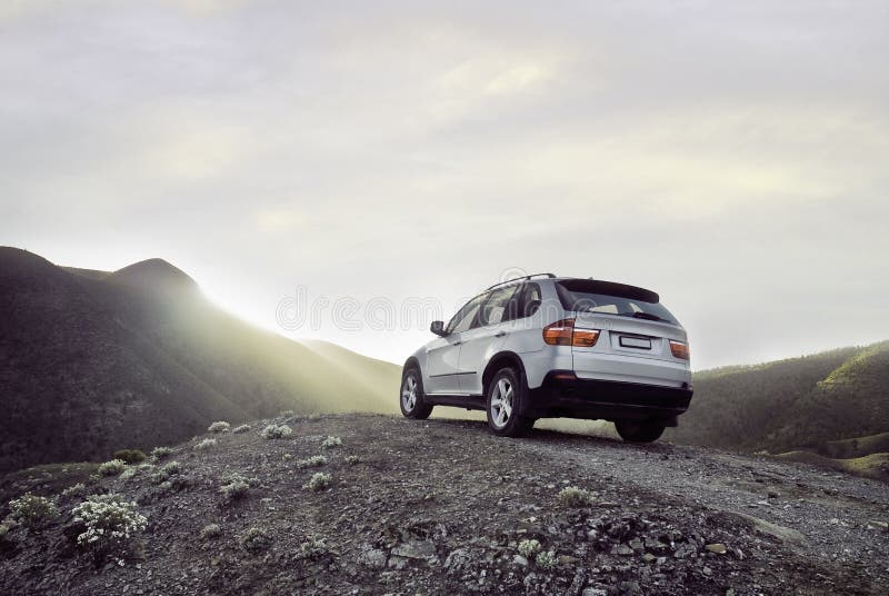 Zonsopgang over suv royalty-vrije stock afbeelding Zonsopgang over suv royalty-vrije stock afbeelding