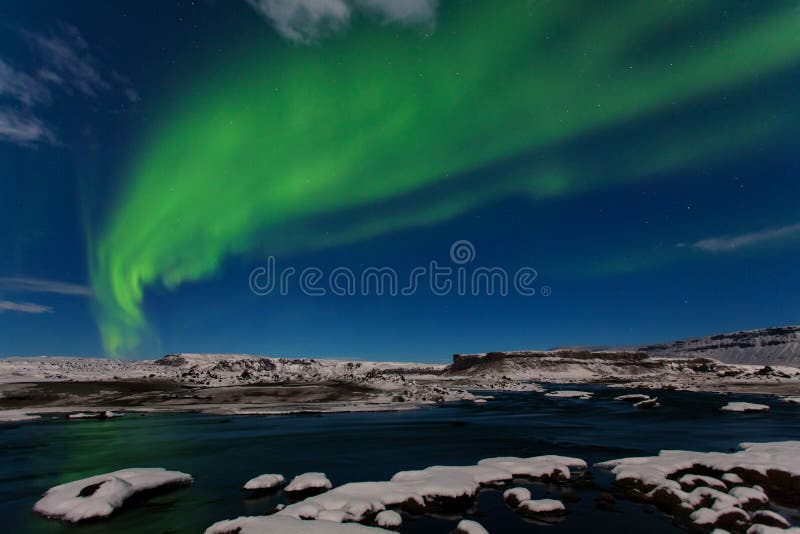 Zorz borealis nad morze Jokulsarlon lodowa laguna, Iceland zielone światła północni Gwiaździsty niebo z biegunowymi światłami noc obraz stock Zorz borealis nad morze Jokulsarlon lodowa laguna, Iceland zielone światła północni Gwiaździsty niebo z biegunowymi światłami noc obraz stock