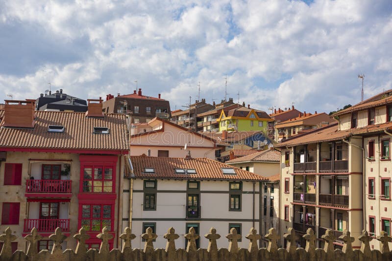 Zumaia, die antike spanische Stadt stockbild Zumaia, die antike spanische Stadt stockbild