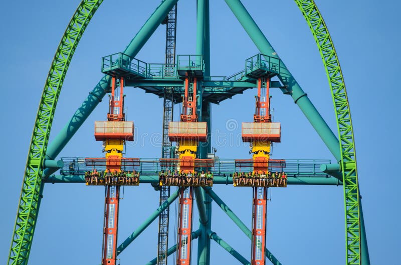 Six Flags Great Adventure - Zumanjaro: Drop of Doom - Colliers Engineering  & Design