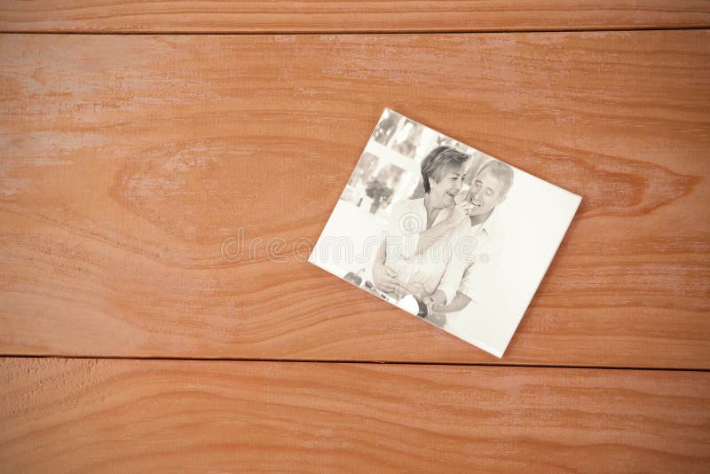 Zusammengesetztes Bild des Umschlagrotherzens stockfotos Zusammengesetztes Bild des Umschlagrotherzens stockfotos