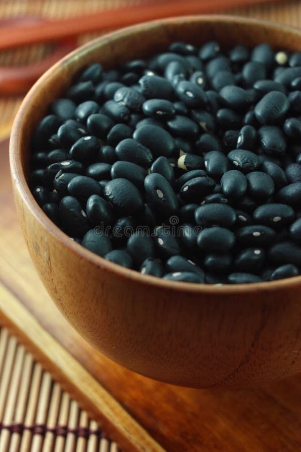 Zwarte bonen in kom macro royalty-vrije stock foto's