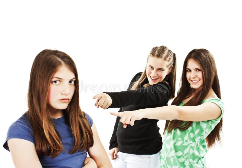 Zwei Madchen Die Uber Einem Madchen Sich Lustig Machen Stockbild Bild Von Jugendlich Mobbing 19654775