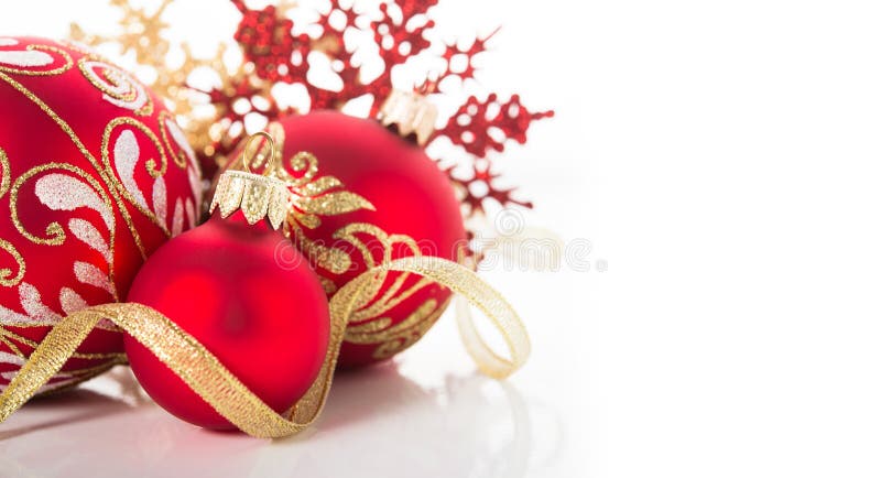 Złoci i czerwoni boże narodzenie ornamenty na białym tle Wesoło kartka bożonarodzeniowa