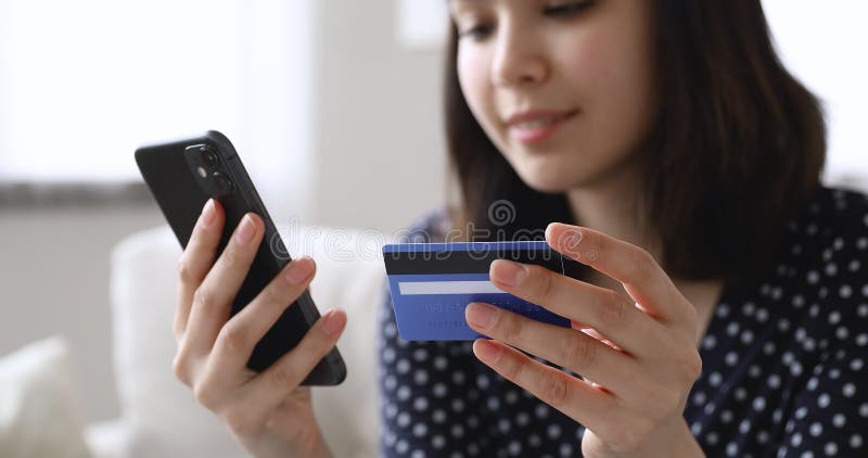 «Женщины, улыбаясь, купить клиента корейца в интернете. акции видеоматериалы