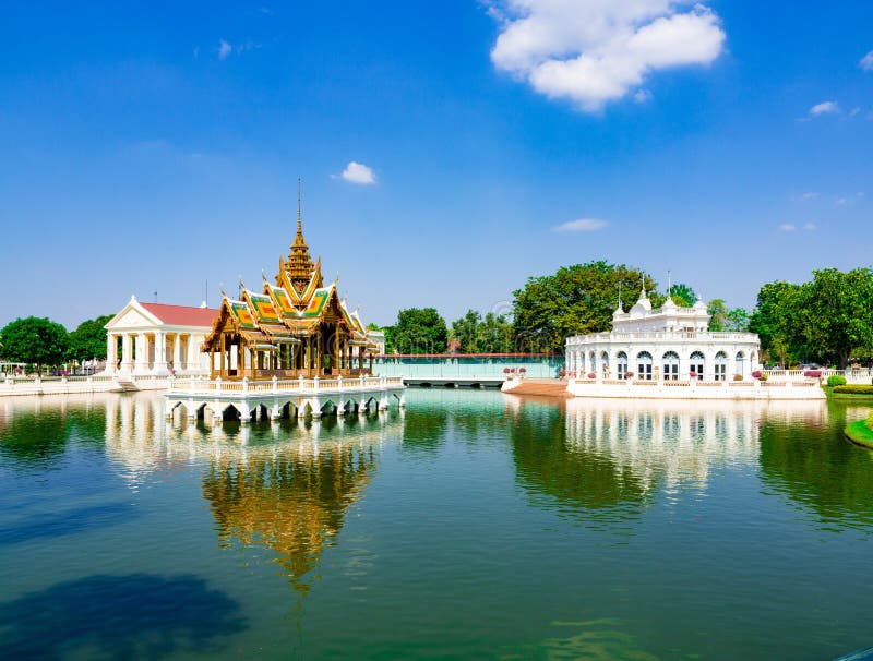 Ã Â¸ÂºBuilding Mid water Pattern Style Thai architecture and Europe architecture at,Bang Pa In Royal Palace Ayutthaya Thailand