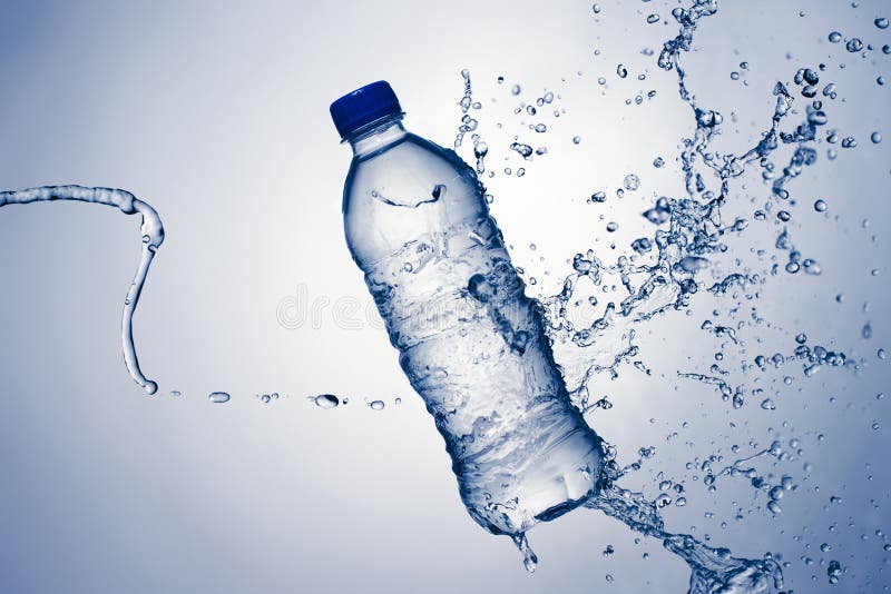 Água e respingo de frasco
