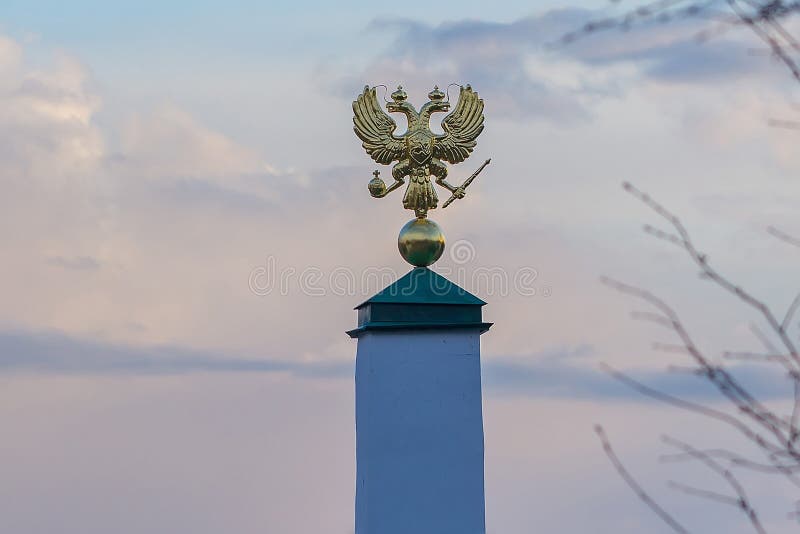 águila Dos-dirigida, escudo de armas de la Federación Rusa imagen de archivo águila Dos-dirigida, escudo de armas de la Federación Rusa imagen de archivo