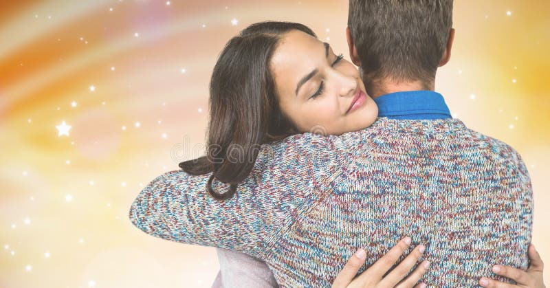 Älska kvinnan som omfamnar mannen royaltyfri bild Älska kvinnan som omfamnar mannen royaltyfri bild