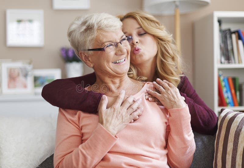 Älska min mormor royaltyfri bild Älska min mormor royaltyfri bild