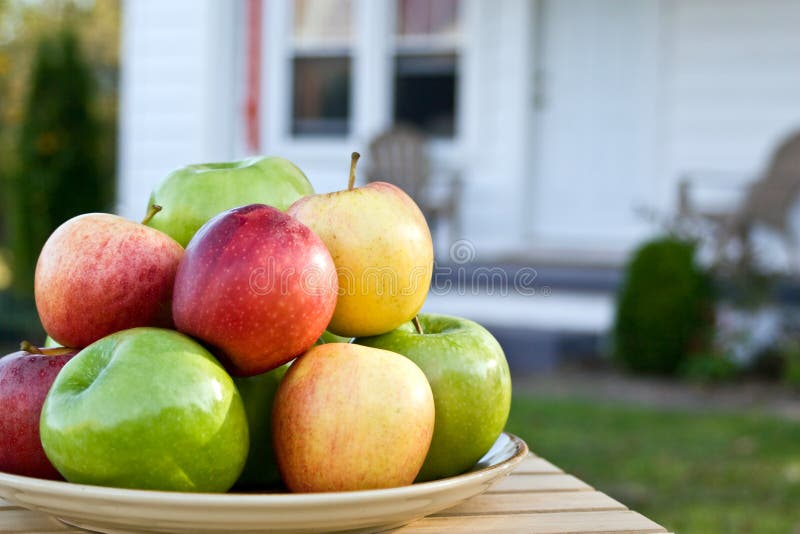 Äpfel zu Hause stockbilder Äpfel zu Hause stockbilder