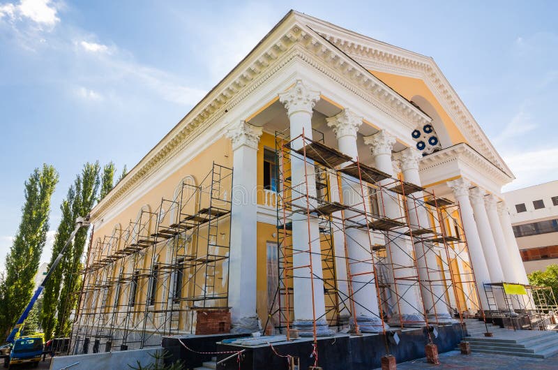 Återställande av gammal byggnad arkivfoton Återställande av gammal byggnad arkivfoton