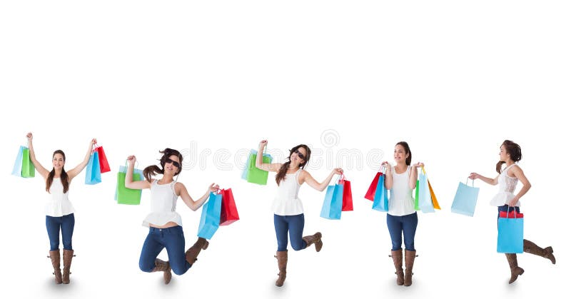 Åtskillig bild av kvinnan med shoppingpåsar mot vit bakgrund arkivfoton Åtskillig bild av kvinnan med shoppingpåsar mot vit bakgrund arkivfoton