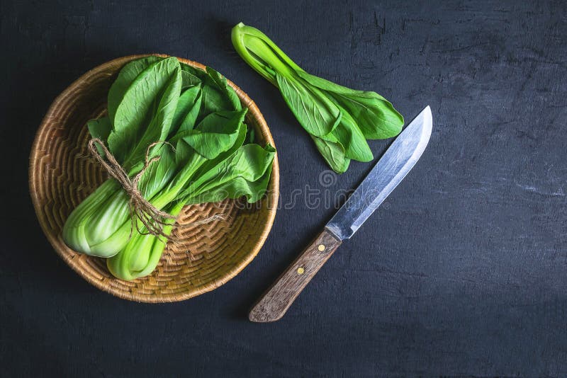 świeżego warzywa Chińska kapusta W Koszu zdjęcia stock świeżego warzywa Chińska kapusta W Koszu zdjęcia stock