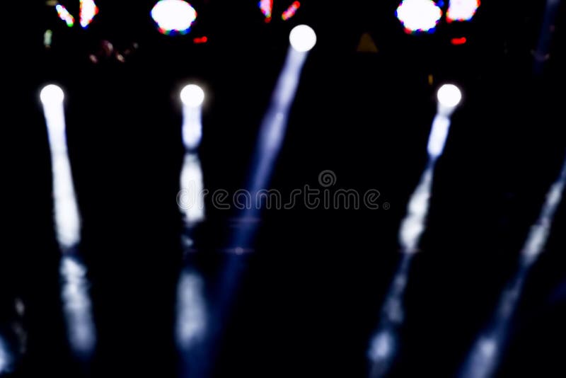 Éclairage Defocused de concert de divertissement sur l'étape, bokeh images stock Éclairage Defocused de concert de divertissement sur l'étape, bokeh images stock