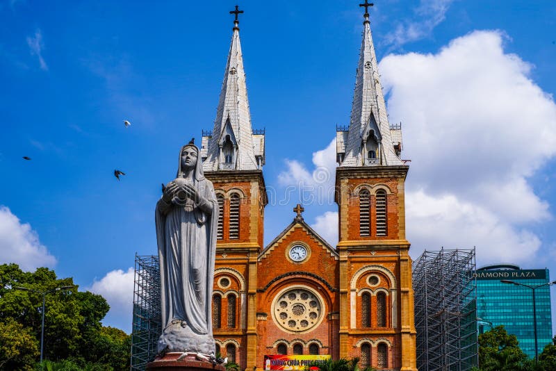 Église de Vierge Marie, saigon, Ho Chi Minh Ville, Vietnam photographie stock libre de droits Église de Vierge Marie, saigon, Ho Chi Minh Ville, Vietnam photographie stock libre de droits