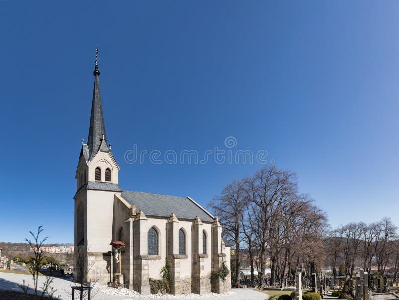Église du coeur sacré du seigneur dans la ville de Vimperk, Bohême du sud République Tchèque photos libres de droits Église du coeur sacré du seigneur dans la ville de Vimperk, Bohême du sud République Tchèque photos libres de droits