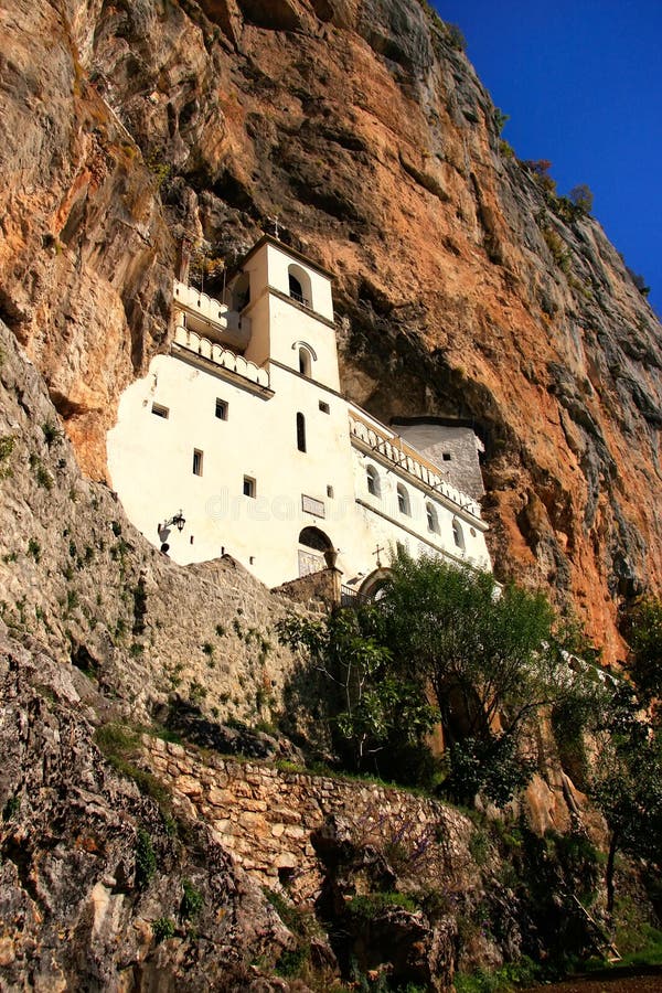 Église supérieure de monastère d'Ostrog, Monténégro