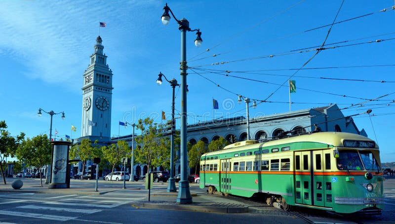 Één van trams met twee uiteinden van PCC van San Francisco de originele, binnen royalty-vrije stock foto Één van trams met twee uiteinden van PCC van San Francisco de originele, binnen royalty-vrije stock foto
