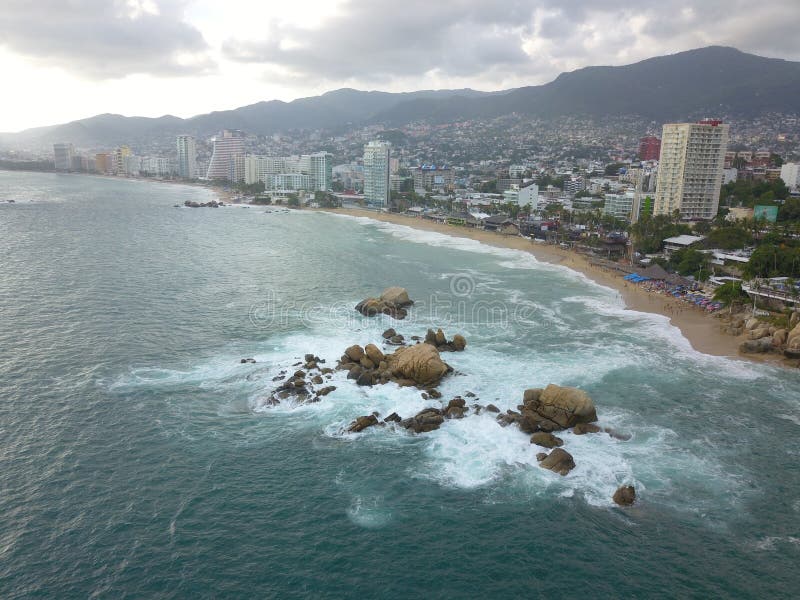 阿卡普尔科海湾鸟瞰图 免版税库存照片 阿卡普尔科海湾鸟瞰图 免版税库存照片