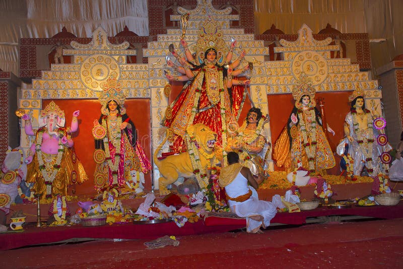 Ídolo de la diosa Durga El festival se celebra durante el período entero de Navaratri por 10 días fotos de archivo libres de regalías Ídolo de la diosa Durga El festival se celebra durante el período entero de Navaratri por 10 días fotos de archivo libres de regalías