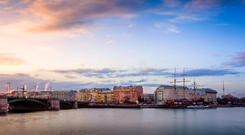 Download Île de Petrogradsky image stock. Image du tourisme, weather - 76085779