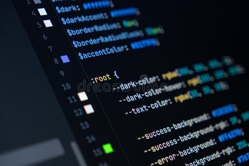 închiderea ecranului computerizat cu cod CSS colorat axat pe proiectarea și programarea fronturilor de dezvoltare Web selecții răd stock image