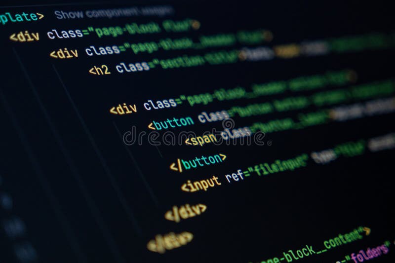 închiderea ecranului computerizat cu un cod HTML colorat focalizat pe elemente div și butoane, dezvoltarea web și proiectarea fron stock image