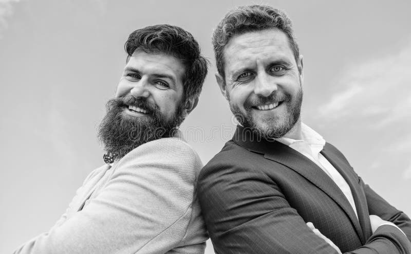 Επιχείρηση και δίκαιο των εταιρειών Αντιπροσωπεία δικηγόρων Βέβαιοι επιχειρησιακοί προϊστάμενοι Τα επίσημα κοστούμια επιχειρηματι στοκ φωτογραφία με δικαίωμα ελεύθερης χρήσης