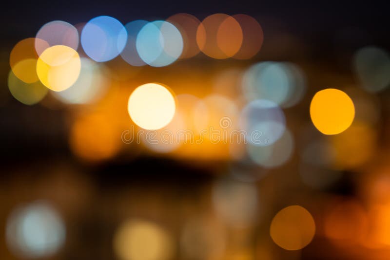 Ζωηρόχρωμος bokeh τα φω'τα στο υπόβαθρο νύχτας θαμπάδων στοκ φωτογραφίες Ζωηρόχρωμος bokeh τα φω'τα στο υπόβαθρο νύχτας θαμπάδων στοκ φωτογραφίες