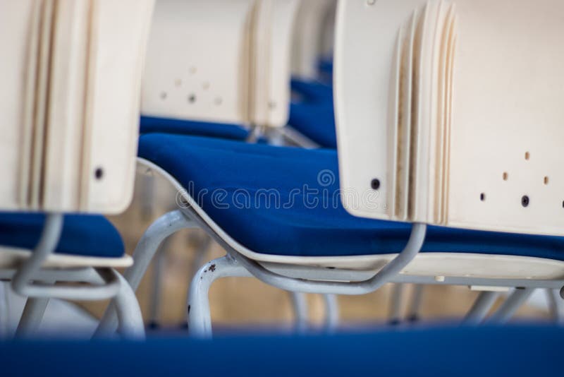 Θαμπάδων αφηρημένο υπόβαθρο άποψης εστίασης πίσω της έδρας στοκ εικόνες Θαμπάδων αφηρημένο υπόβαθρο άποψης εστίασης πίσω της έδρας στοκ εικόνες