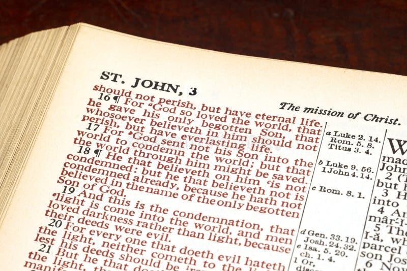 Κινηματογράφηση σε πρώτο πλάνο του John 3:16 στοκ εικόνα Κινηματογράφηση σε πρώτο πλάνο του John 3:16 στοκ εικόνα