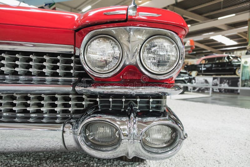 Μέτωπο κόκκινο Eldorado Μπιαρίτζ 1959 Sinsheim Cadillac στοκ φωτογραφία με δικαίωμα ελεύθερης χρήσης Μέτωπο κόκκινο Eldorado Μπιαρίτζ 1959 Sinsheim Cadillac στοκ φωτογραφία με δικαίωμα ελεύθερης χρήσης