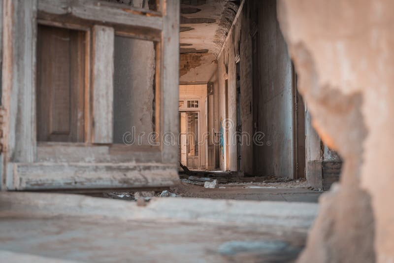 Παλάτι Versallesco που εγκαταλείπεται στοκ φωτογραφία με δικαίωμα ελεύθερης χρήσης Παλάτι Versallesco που εγκαταλείπεται στοκ φωτογραφία με δικαίωμα ελεύθερης χρήσης
