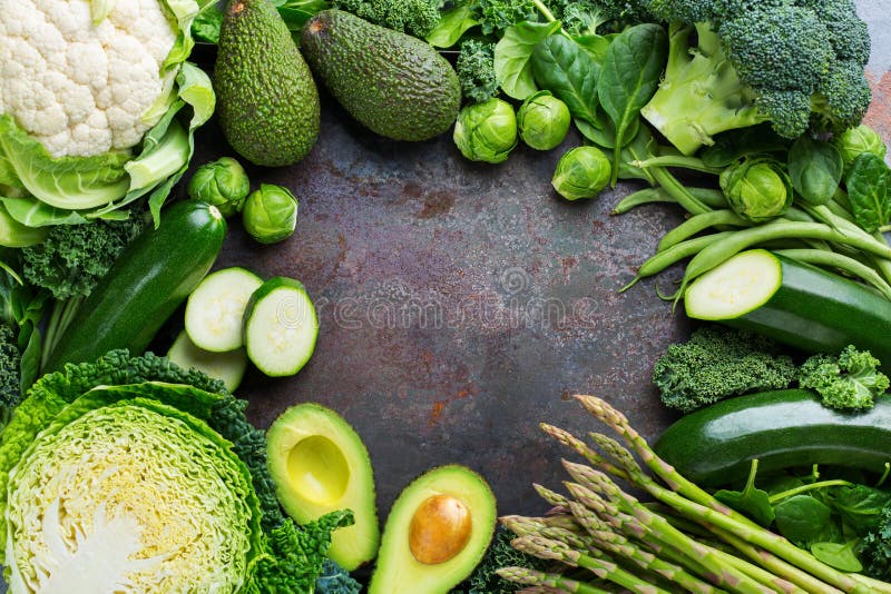 Ассортимент органических зеленых овощей, чистая концепция vegan еды стоковая фотография rf Ассортимент органических зеленых овощей, чистая концепция vegan еды стоковая фотография rf
