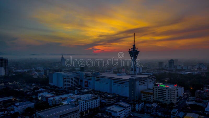 Башня Alor Setar одно из известного места, который нужно посетить Красивый ландшафт вида с воздуха в Kedah Малайзии стоковое изображение rf Башня Alor Setar одно из известного места, который нужно посетить Красивый ландшафт вида с воздуха в Kedah Малайзии стоковое изображение rf