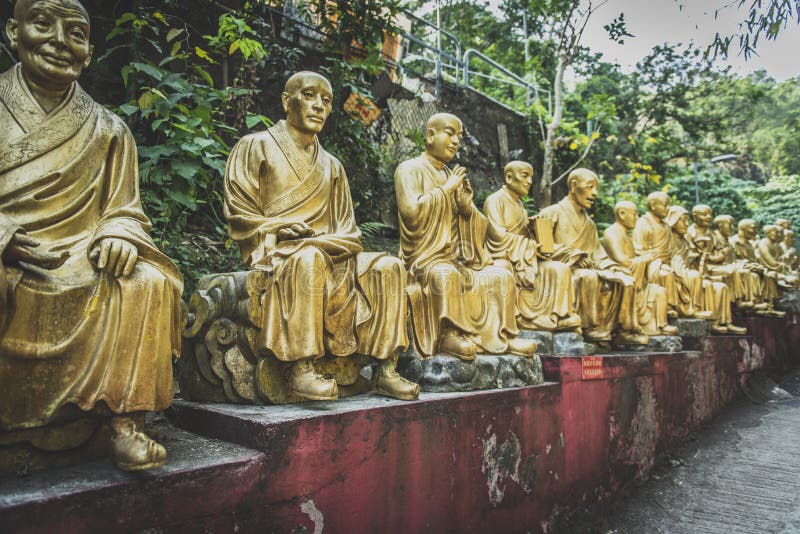 Гонконг, ноябрь 2018 - 10 тысяч человек жирное Sze монастыря Buddhas стоковое фото Гонконг, ноябрь 2018 - 10 тысяч человек жирное Sze монастыря Buddhas стоковое фото