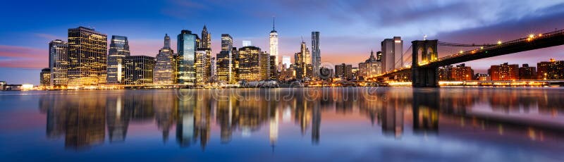 город освещает New York стоковые фотографии rf город освещает New York стоковые фотографии rf