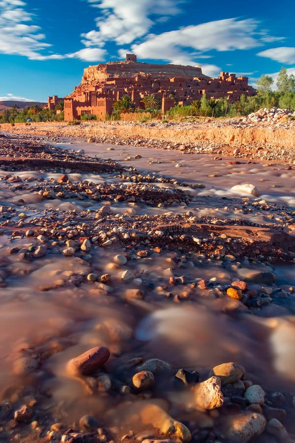 Красивый старый старый город Ait Benhaddou около Ouarzazate, атласа, Марокко стоковые изображения rf Красивый старый старый город Ait Benhaddou около Ouarzazate, атласа, Марокко стоковые изображения rf