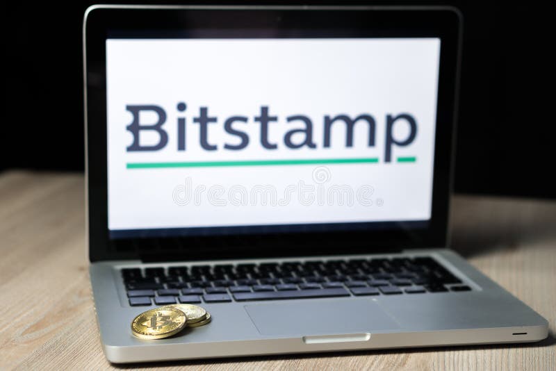 Монетка с логотипом обменом Bitstamp на экране ноутбука, Словения - 23-ье декабря 2018 Bitcoin стоковые изображения Монетка с логотипом обменом Bitstamp на экране ноутбука, Словения - 23-ье декабря 2018 Bitcoin стоковые изображения