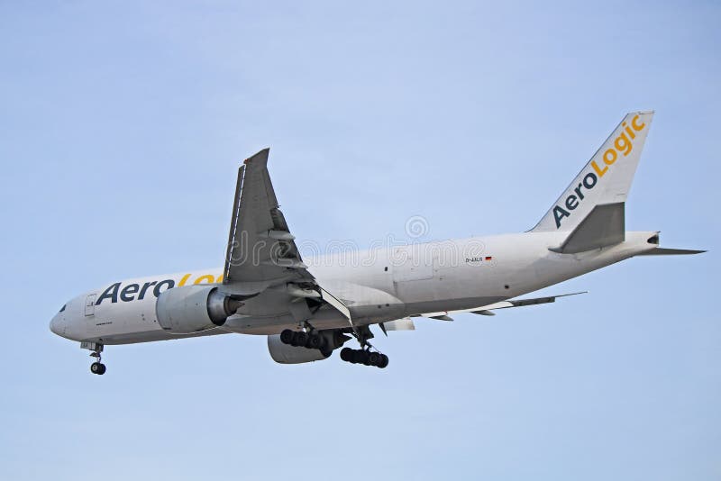 Фрахтовщик груза AeroLogic Боинга 777F стоковые изображения Фрахтовщик груза AeroLogic Боинга 777F стоковые изображения