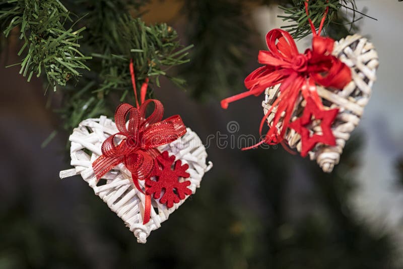 Ökologische, hölzerne Weihnachtsdekorationen stockfotografie Ökologische, hölzerne Weihnachtsdekorationen stockfotografie