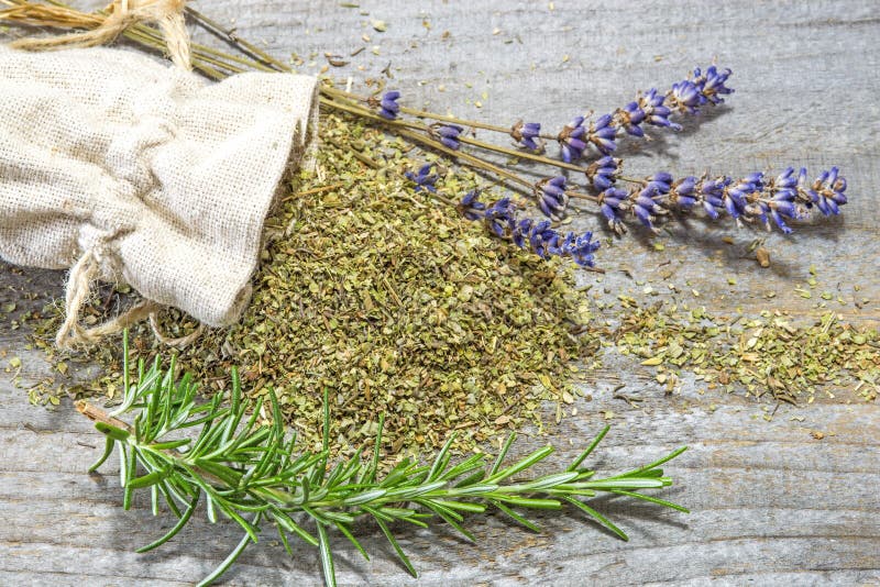 Örter av Provence, lavendel och rosmarin royaltyfria bilder Örter av Provence, lavendel och rosmarin royaltyfria bilder