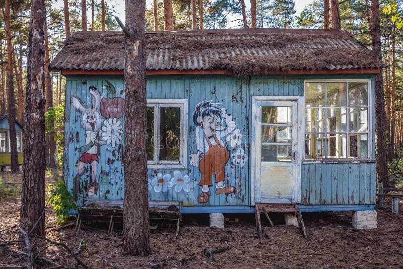 övergiven rekreationsbas i körnobylzonen