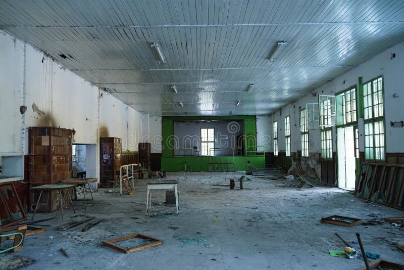 Övergivna gamla hus inåt 3 arkivbilder Övergivna gamla hus inåt 3 arkivbilder