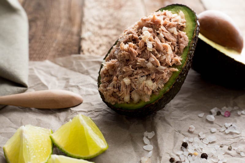 Översikt över den övre delen av Avocado Homemade royaltyfri bild Översikt över den övre delen av Avocado Homemade royaltyfri bild