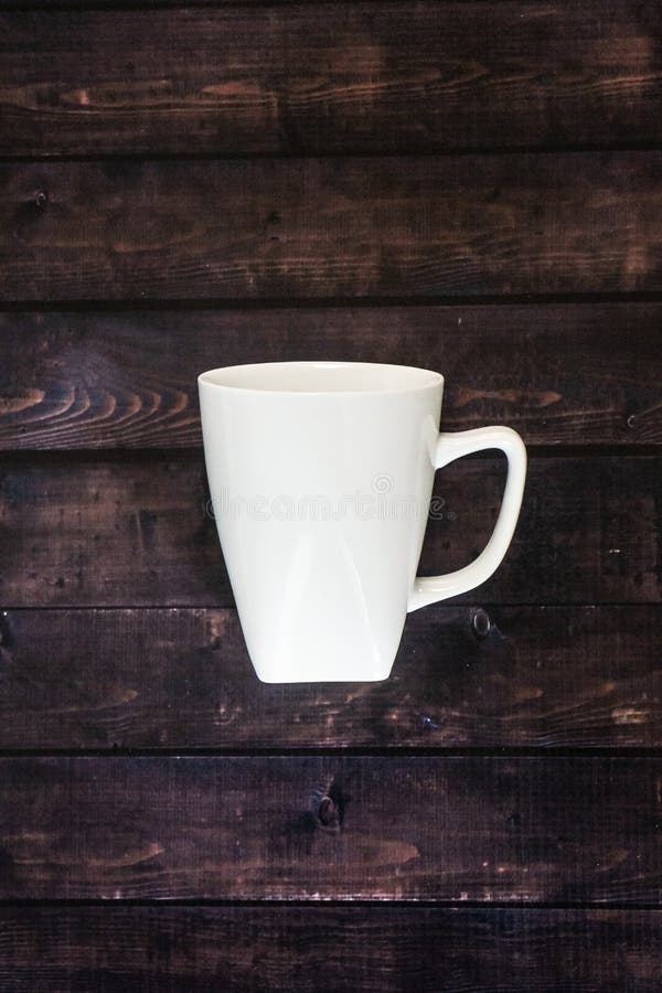 Única caneca de café em um fundo de madeira da tabela - café de java com espaço da cópia fotografia de stock royalty free Única caneca de café em um fundo de madeira da tabela - café de java com espaço da cópia fotografia de stock royalty free