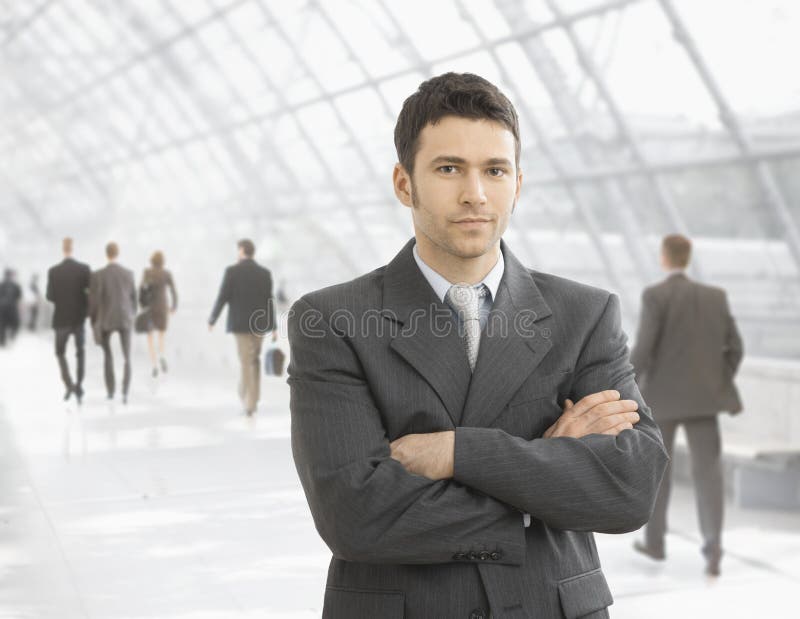 Überzeugter Geschäftsmann lizenzfreies stockbild Überzeugter Geschäftsmann lizenzfreies stockbild
