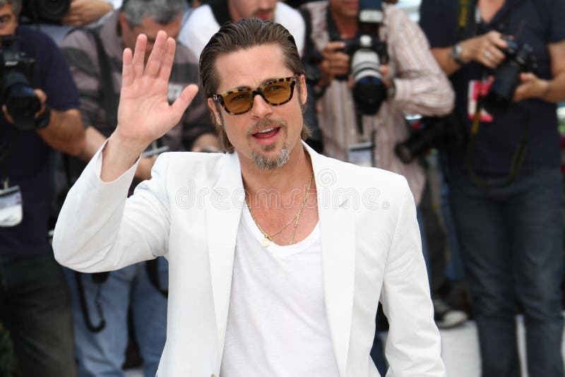 CANNES, FRANCE - MAY 16: Brad Pitt attends 'The Tree Of Life' photocall during the 64th Annual Cannes Film Festival at Palais des Festivals on May 16, 2011 in Cannes, France. CANNES, FRANCE - MAY 16: Brad Pitt attends 'The Tree Of Life' photocall during the 64th Annual Cannes Film Festival at Palais des Festivals on May 16, 2011 in Cannes, France