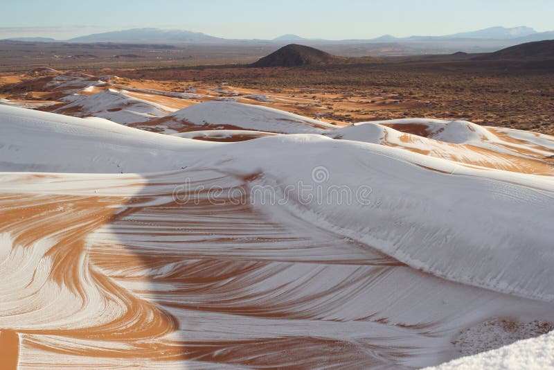Śnieg w pustynnym Sahara